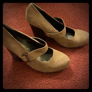 Taupe Wedges Like New